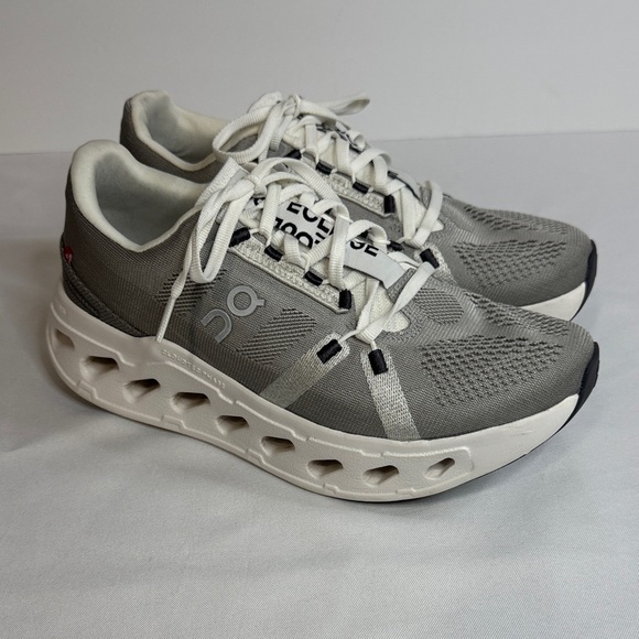 On Cloud Shoes - On Cloud Women's Athletic Shoes in Gray and White